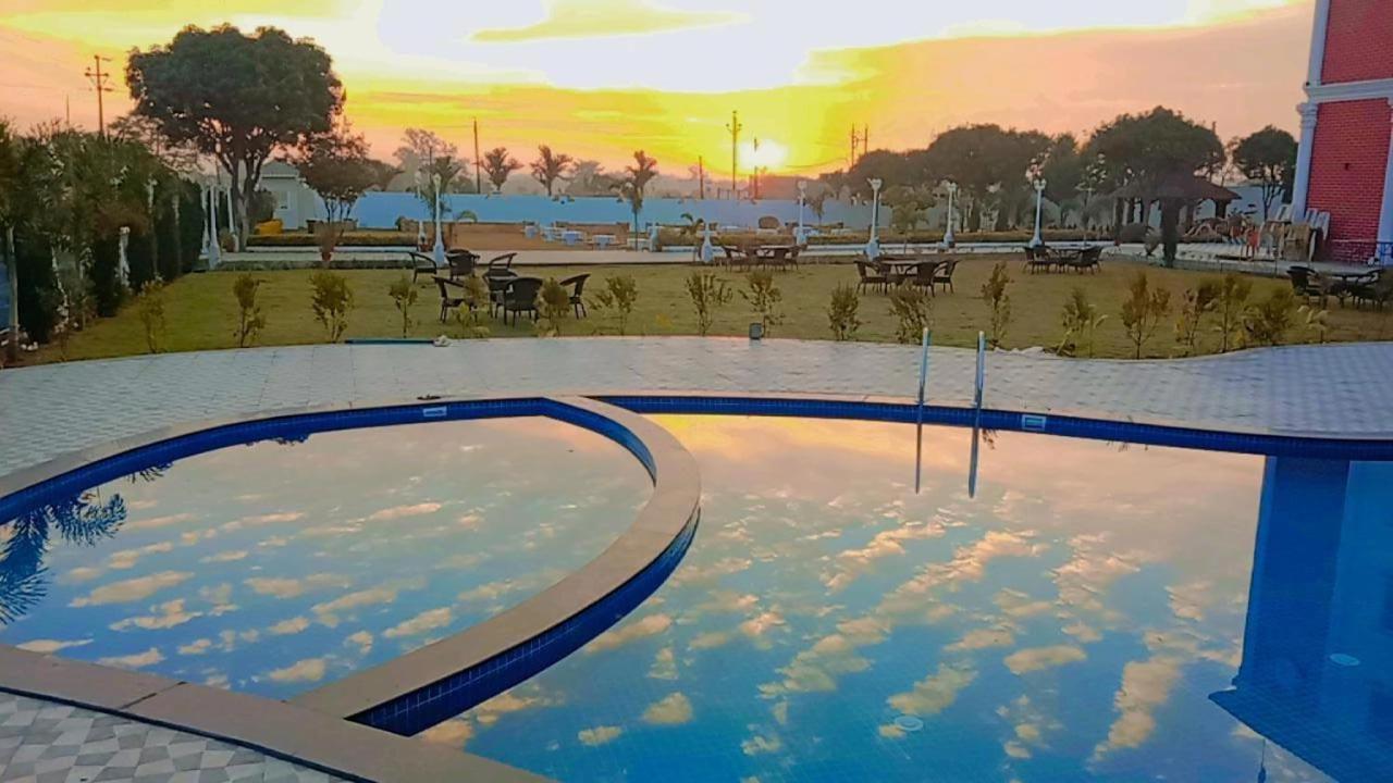 The Kamoda Resort Ambikapur Экстерьер фото